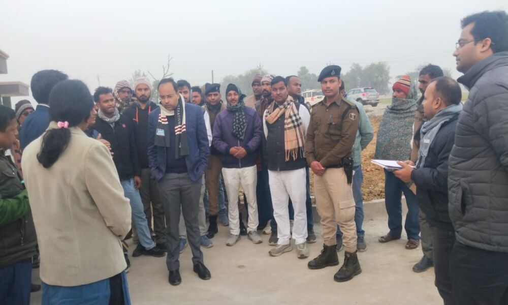 रामचंद्र यादव ने जिलाधिकारी के समक्ष रखी जनहित की मांग